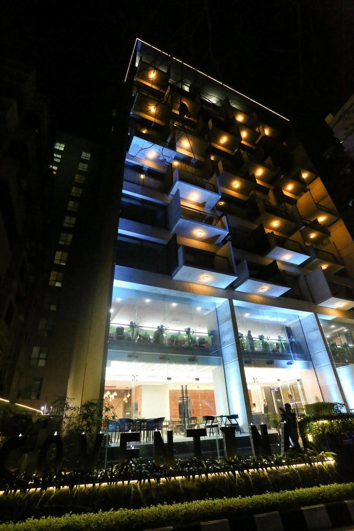 Coventina Lake Suites Dhaka Exteriör bild