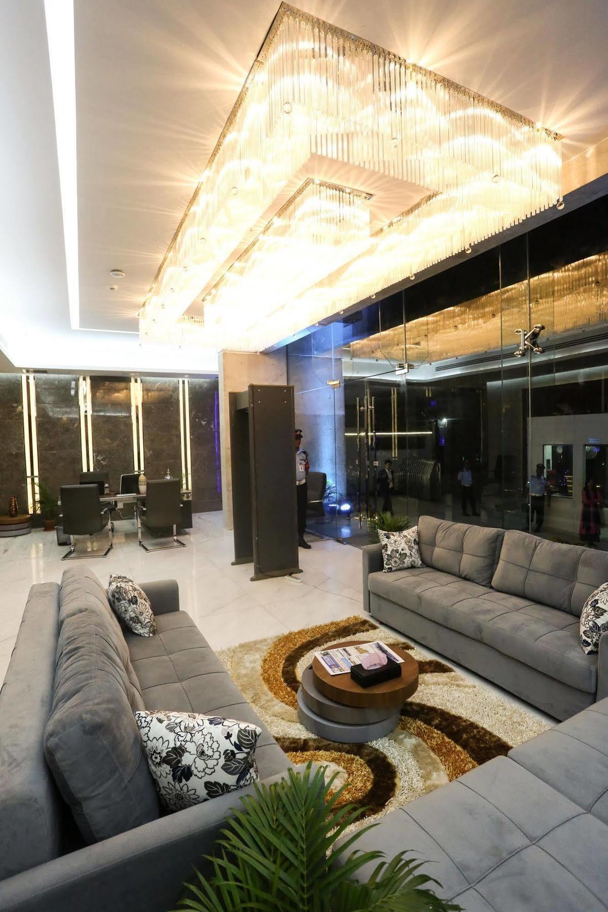 Coventina Lake Suites Dhaka Exteriör bild