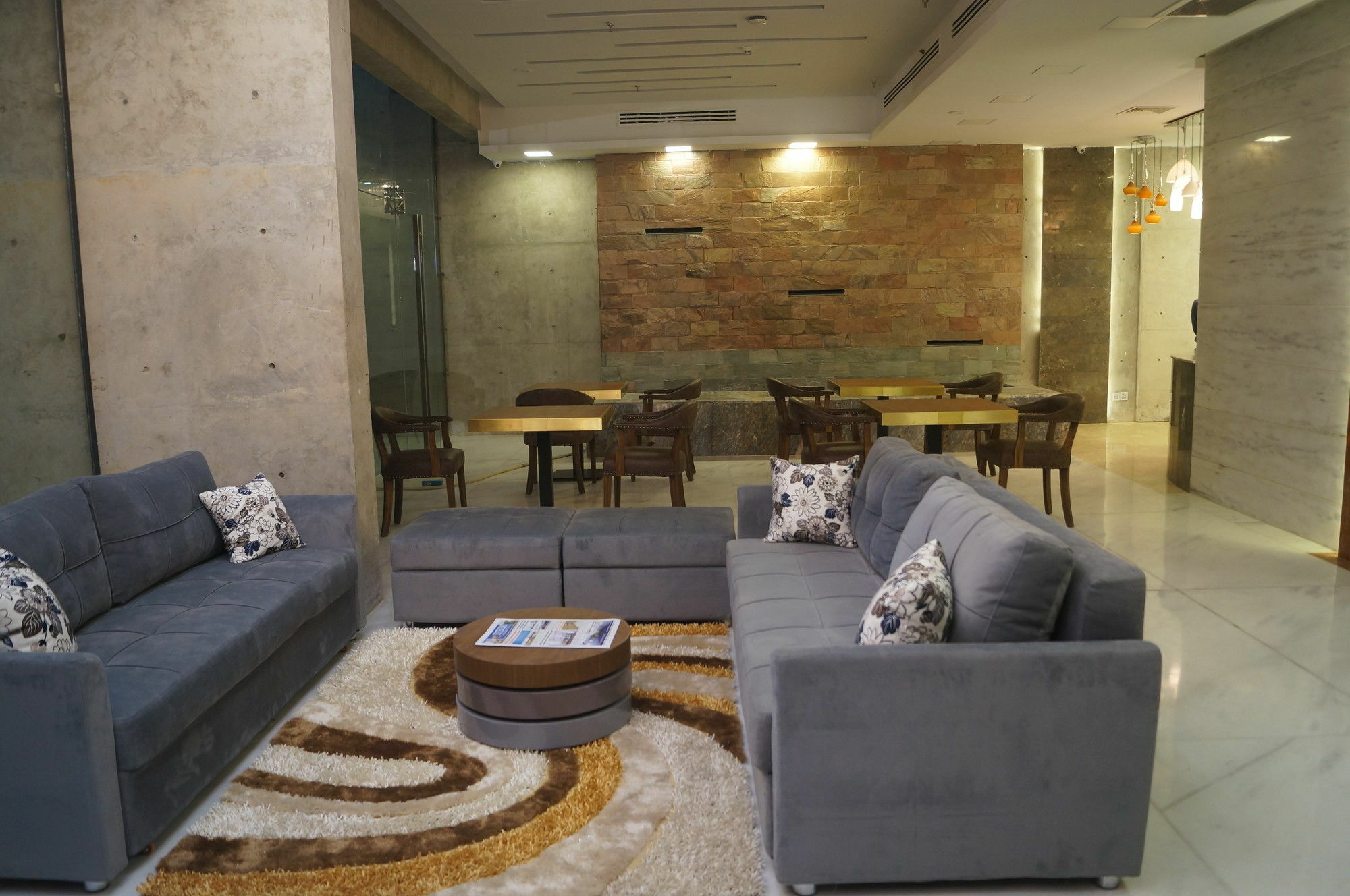 Coventina Lake Suites Dhaka Exteriör bild